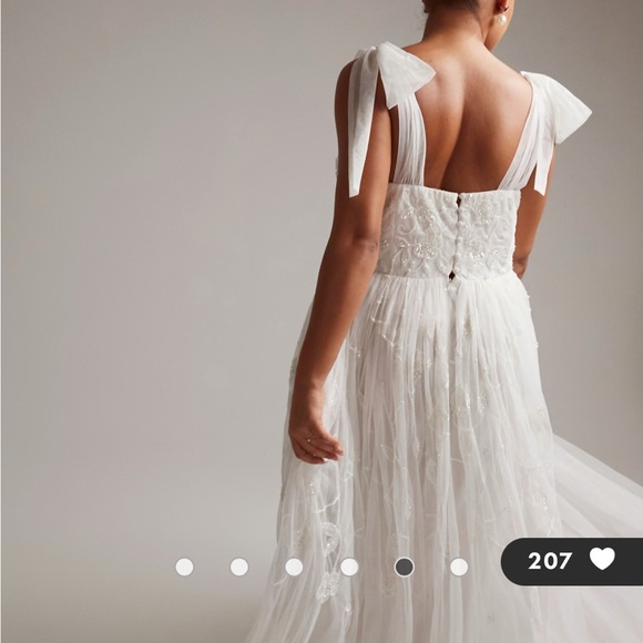 ASOS DESIGN Curve Mila Wedding Dress - Picture 4 of 16